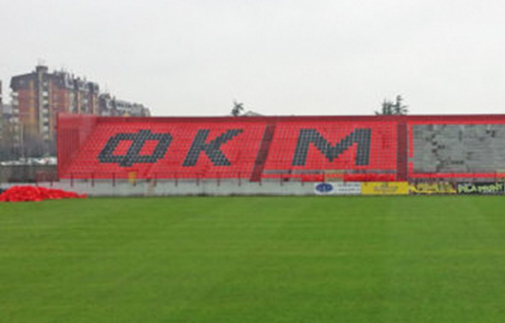 Stadionske stolice Standard i na istočnoj tribini FK „Mačva”