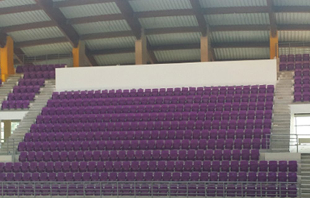 Folding stadium chairs in the new sports hall in Inđija